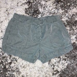 Aerie Army Green Lyocell Shorts Sz Small